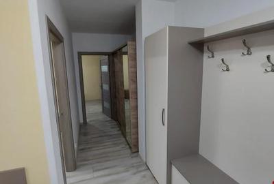 Apartament cu 3 camere,etaj intermediar,parcare subterana,zona  Eroilor - 6