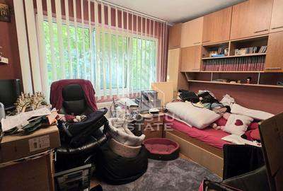 Apartament 4 camere, 2 bai, centrala, etaj 1, Circumvalatiunii - 3