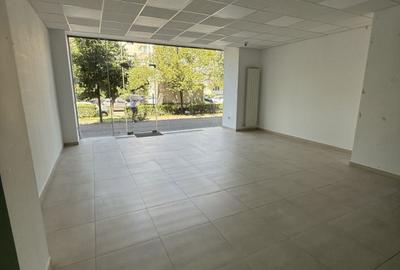 Spațiu comercial, 80 mp în Semicentral