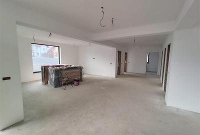 Casă individuală cu 4 camere în Lisaura