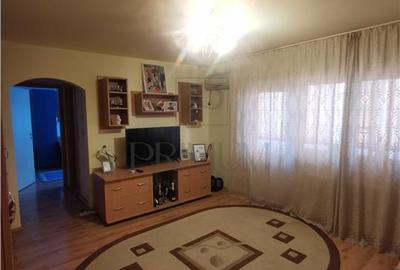 Apartament cu 2 camere semidecomandat, mobilat în Buziașului