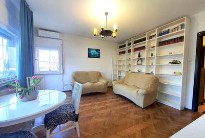 Piata Romana, 3 camere de vanzare, cu centrala - 1