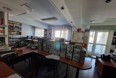 De vanzare 4 camere, ideal birouri - 3