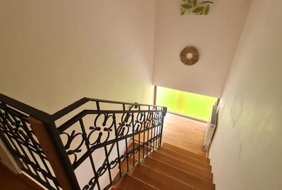 Vila spațioasă și recent renovată în Ghiroda! - 22