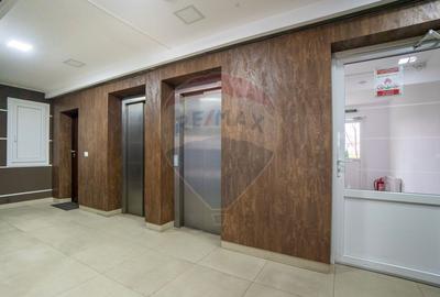Apartament 3 camere | 75 mp | 2 băi | parcare + boxă | Tractorul - 17