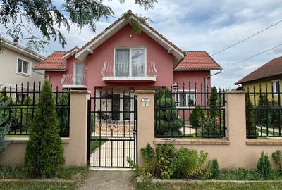 Casă individuală cu 5 camere în Moșnița Nouă