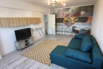 Apartament cu 3 camere decomandat, mobilat în Victoriei