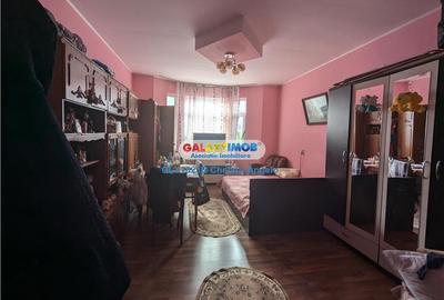 Calea Calarasilor,tot etaj 1  1, supr.util 200 mp,garaj,curte,pod inal - 13