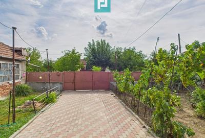 Casă individuală în Săcălaz - 2063 mp teren - 27