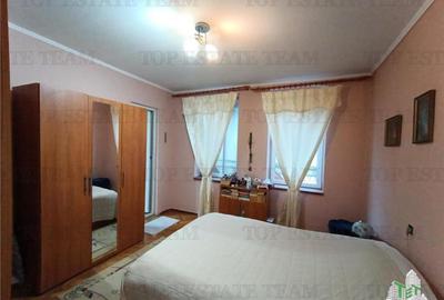 Vila cu aspect de conac in centrul Ploiestiului, ideala pentru locuinta, birou s - 6