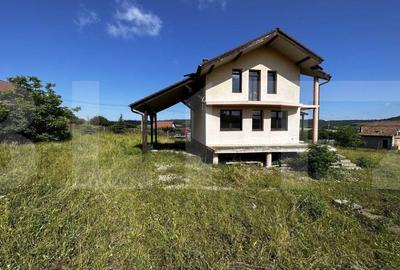 Casa 5 camere, 240 mp, localitatea Hamba