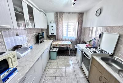APARTAMENT 3 CAMERE I DECOMANDAT I ETAJ 2 I MOBILAT I CETATE STADION I - 3
