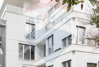 Penthouse cu 4 camere decomandat în Ultracentral