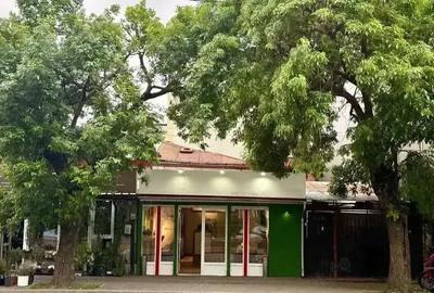 Spatiu comercial stradal, la bulevard, utilat si amenajat fast-food - 1