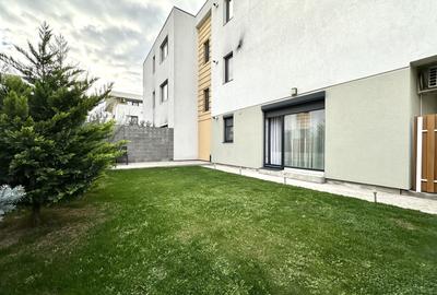 Apartament cu 3 camere semidecomandat, mobilat în Dumbrăvița