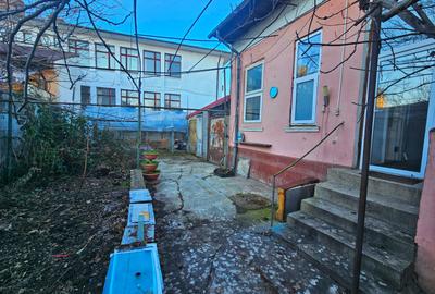 Casă cu arhitectură interbelică, 5 camere, teren 409 mp – Central - 54
