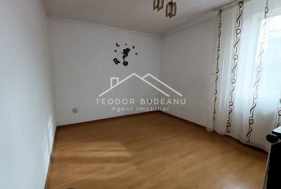 Casă individuală cu 6 camere în Militari