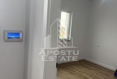 Duplex  despărțit prin garaj și camera tehnică în Giarmata - 9