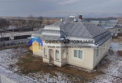 Casa + teren 3.863 mp – Agapia, jud. Neamt - 1
