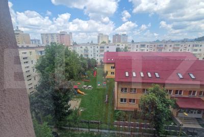 Apartament cu 2 camere circular, mobilat în Noua