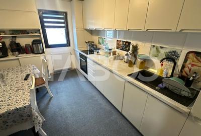 Apartament 4 camere decomandat 2 bai pivnita zona Strand Sibiu - 9