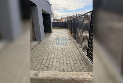 Case cu arhitectura nordica, panouri fotovoltaice, central Dezmir - 5