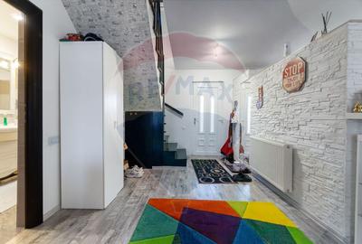 Casă / Vilă cu 4 camere de vânzare în zona Central - 21