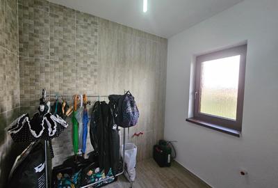 Duplex nou, 5 camere, P+E, cu perete despărțitor dublu, Dumbrăvița, comision 0% - 29