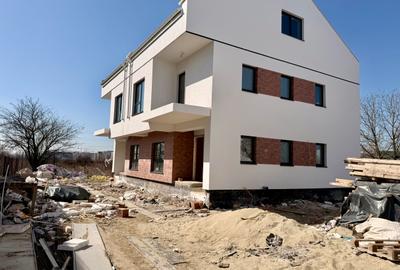 Duplex cu 6 camere în Sud