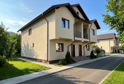 Duplex de vanzare, 4 camere + mansarda, STB, toate utilitatile - 1