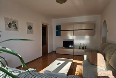 Apartament cu 2 camere semidecomandat în Politehnica
