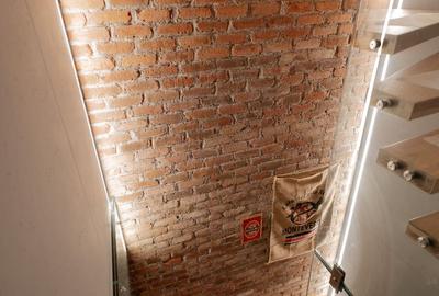 Vila Care Iti Aduce Acasa Visul Cu O Piscina Suspendata - 36