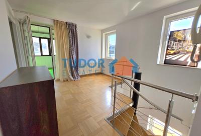 Elegant 2-Bedroom Duplex Apartment with Panoramic Park Views - 14