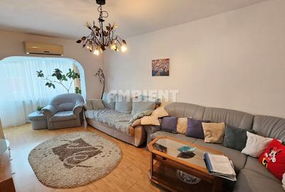 Apartament cu 3 camere decomandat, mobilat în Central