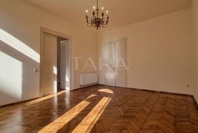 Apartament cu 2 camere, mobilat în Ultracentral