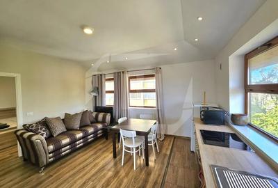 Apartament 2 camere, semidecomandat, zona UMF - 1