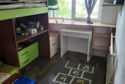 Apusului - P-ta Gorjului | 3 Camere | 1/4 | Posibilitate Centrala | Metrou - 6