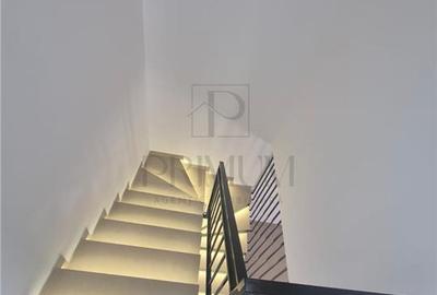 Duplex superb - zona foarte buna - toate utilitatile - gata de mutat - 4
