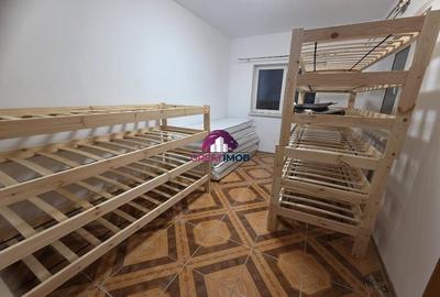 Apartament cu 3 camere decomandat, mobilat în Ultracentral