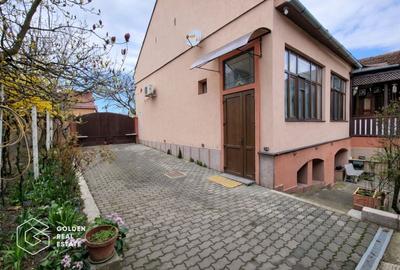 Casa D+P, cu piscina si teren 680 mp, Lipova, comision 0% - 2