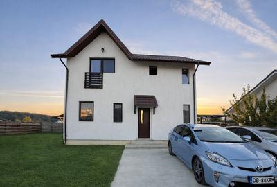 Casă P+1 +pod utilizabil | 150 mp | Curte 422 mp | Samurcași, Crevedia - 1