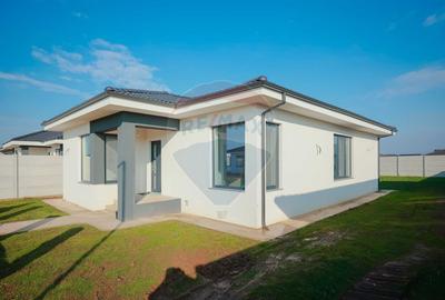 Casă pe nivel de vânzare cu 3 dormitoare, 500 mp teren – Sântandrei - 2