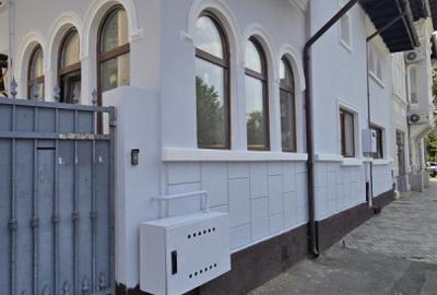 Refugiu  boem din inima Bucurestiului. Casa eleganta din 1935 renovata modern. - 3