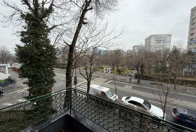 Apartament cu 3 camere decomandat, mobilat în Primăverii