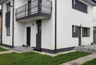 Casă individuală cu 4 camere în Clinceni