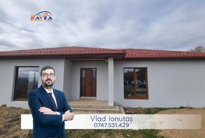 Casă individuală cu 4 camere în Tăuții de Sus