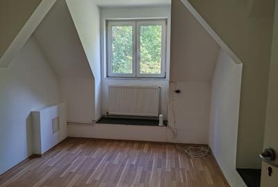 Apartament 3 camere liber la vanzare zona Colinei - 8