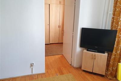Decebal-Voronet, apartament tip studio, centrala proprie, mobilat-utilat, ideal - 14