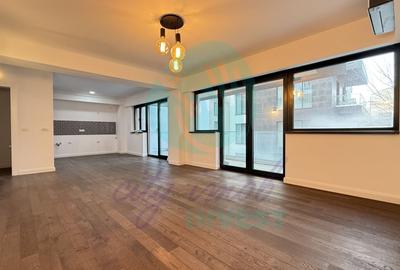 Apartament cu 3 camere semidecomandat în Polonă