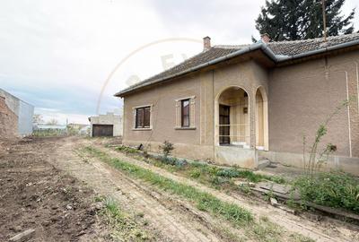 Proprietate cu 2 case | Teren 546 mp | Str. Albinelor Nr.18 - Carei - 2
